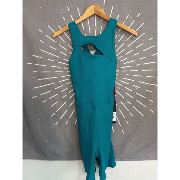 NWT Carbon38 Cut Out Short Ribbed One Piece - Picture 3 of 9